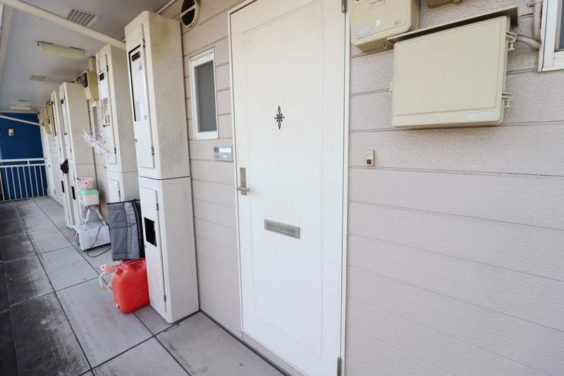 玄関　※同室参考写真※