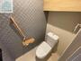 トイレ　※写真は別号室です