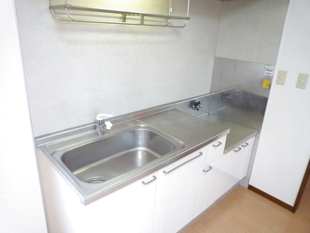 キッチン　広いキッチンでお子様とお料理も楽しめます♪