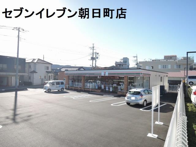 コンビニ　セブンイレブン（コンビニ）まで882m