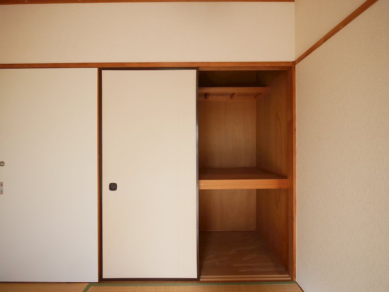 収納　押入（東側和６）