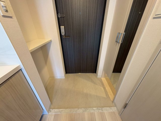 玄関　ディアレイシャス東別院IV
