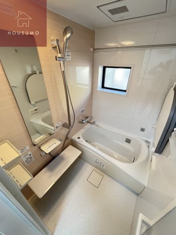 バス・シャワールーム　コンパクトで使いやすいお風呂です