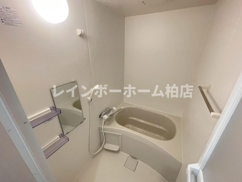 バス・シャワールーム　同施工。参考資料。