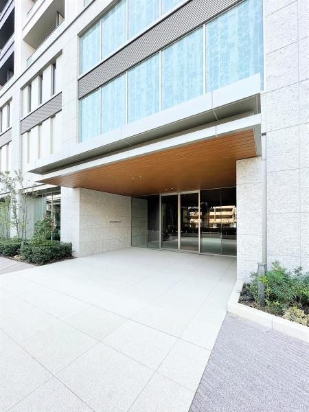 エントランス　建物の内部です