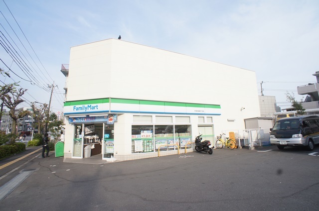 コンビニ　ファミリーマート杉並永福四丁目店（コンビニ）まで426m