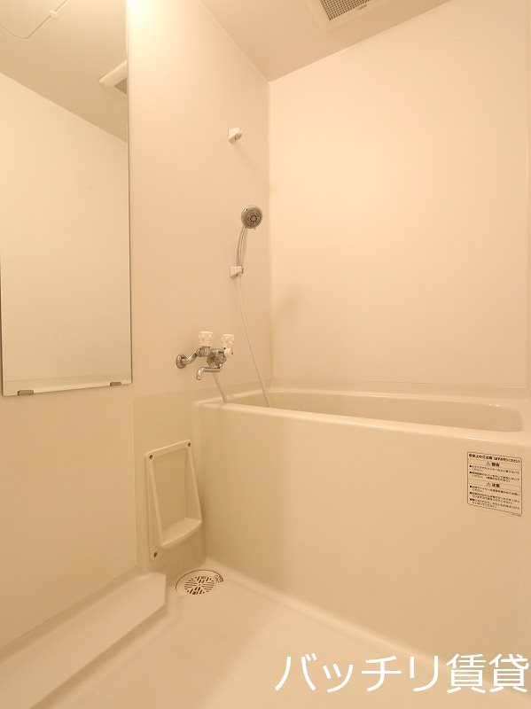 バス・シャワールーム　画像は別号室イメージの為、現況を優先いたします。