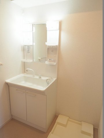 洗面設備　脱衣スペースもあります