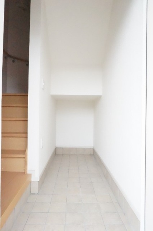 玄関　図面と現状に相違がある場合には現状を優先