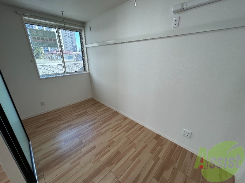 その他部屋・スペース　５．１帖の洋室です。エアコンの設置も可能ですよ。