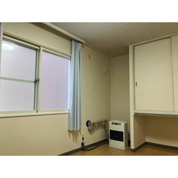 居室・リビング　【坪川ビル】を見たとお伝えください♪