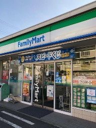 コンビニ　ファミリーマート 杉並宮前二丁目店（コンビニ）まで563m