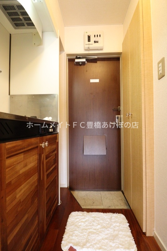 玄関　同型別部屋写真