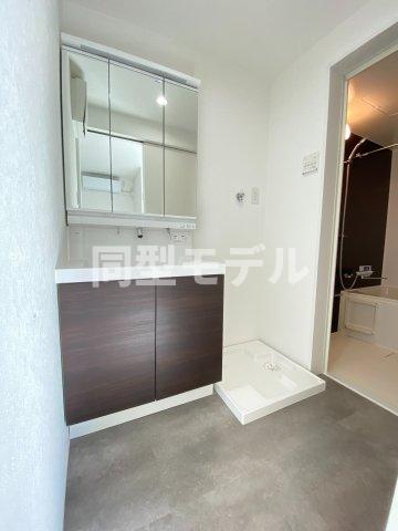 洗面設備　※同型モデル