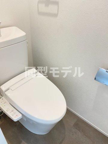 トイレ　※同型モデル
