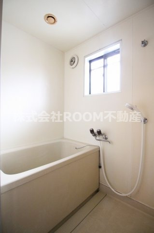 バス・シャワールーム　お風呂で日々の疲れを落としましょう