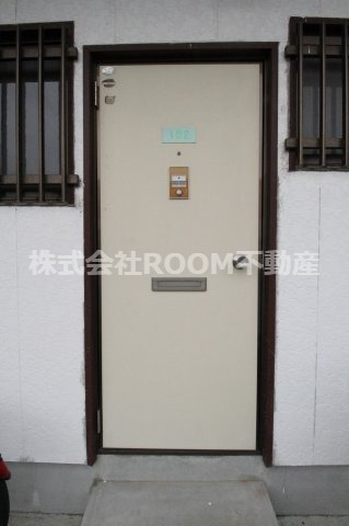 玄関　落ち着いた玄関です