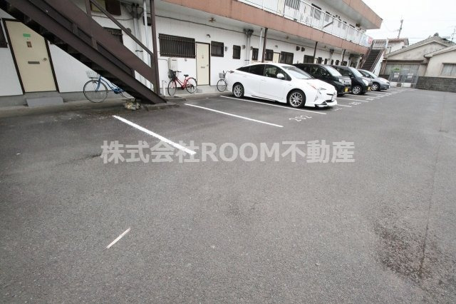 駐車場　駐車スペースもあります