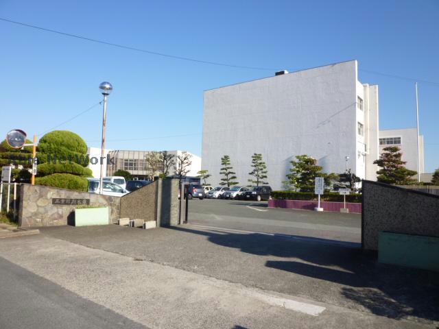 大学・短大　津市立三重短期大学（大学・短大）まで898m