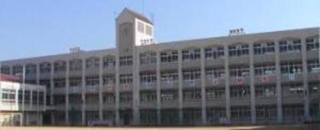 中学校　神戸市立須佐野中学校（中学校）まで708m