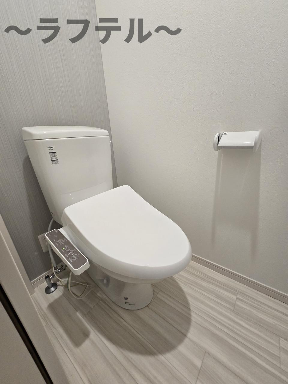 トイレ　同メーカー施工　別部屋イメージ写真