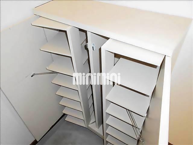 収納　写真は３０２のものです。