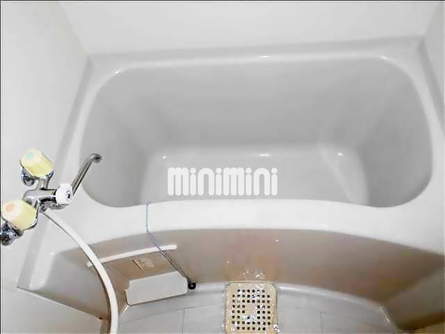 バス・シャワールーム　写真は３０２のものです。