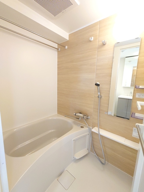 バス・シャワールーム　※写真は同タイプ住戸です。