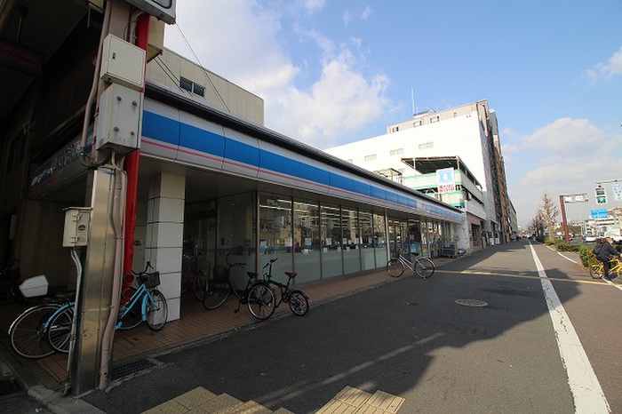 コンビニ　ローソン三条堀川店（コンビニ）まで230m