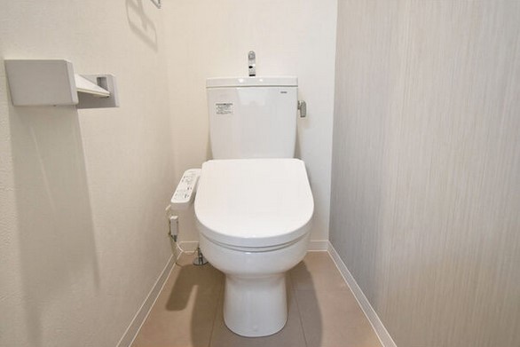 トイレ　★シャワートイレ