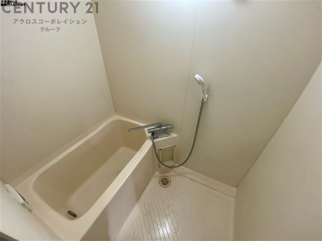 バス・シャワールーム　シンプルで機能的なユニットバスです！