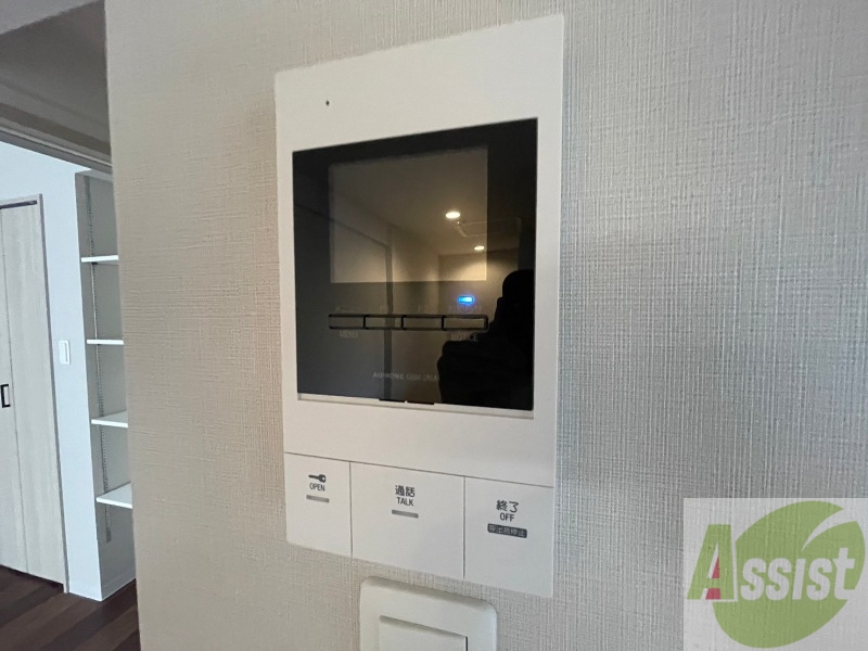 セキュリティ　ＴＶモニター付インターホンです。来客者の顔が見えるので安心！
