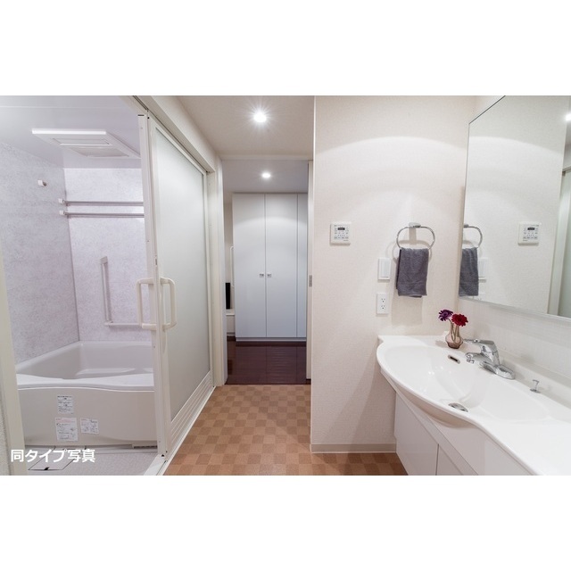 バス・シャワールーム　同タイプ別部屋参照