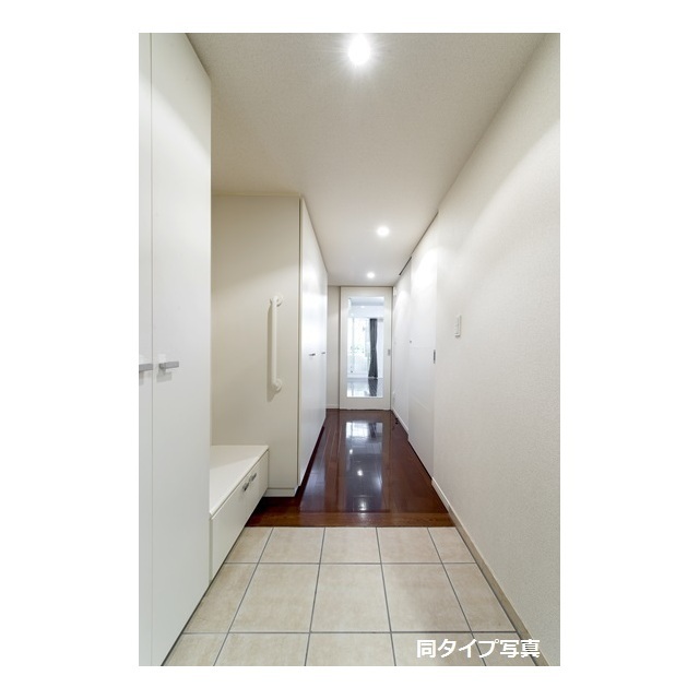 玄関　同タイプ別部屋参照