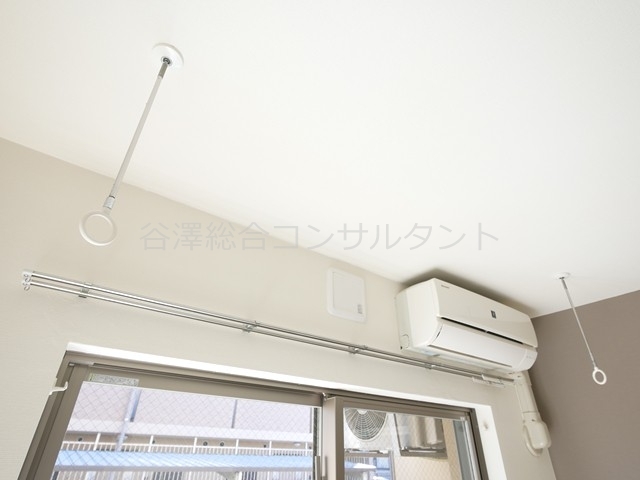 その他設備　室内物干し（２本）