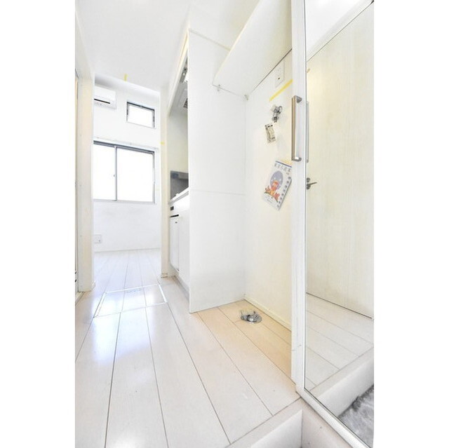 その他部屋・スペース　明るい色調の室内です