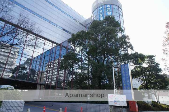 図書館　鹿児島市立図書館（図書館）まで488m