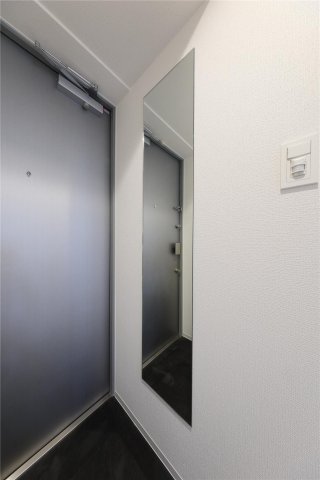 玄関　建築中のためモデルルームのお写真です。