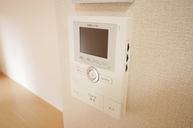 セキュリティ　★モニター付きのインターホンです★