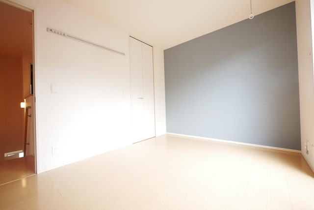 その他部屋・スペース　★壁紙のおしゃれな洋室です★