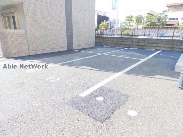 駐車場　駐車場