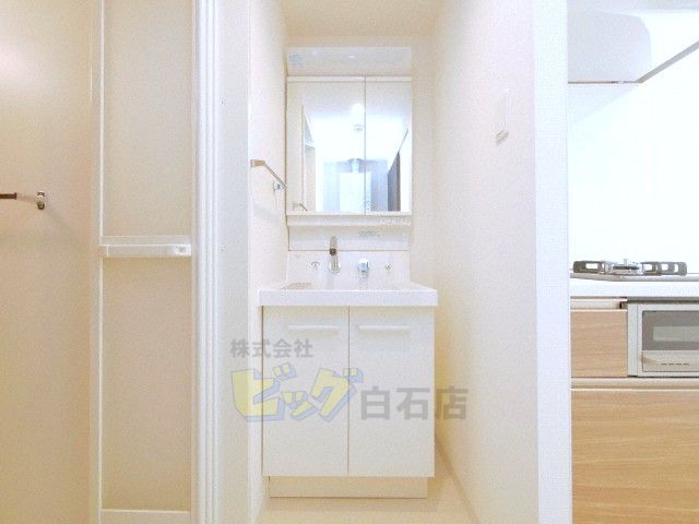 洗面設備　シャンプードレッサー付きです♪