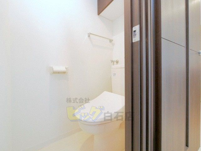 トイレ　ウォシュレット付きのトイレです♪