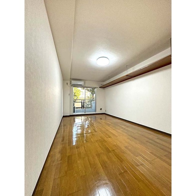 居室・リビング　広々１０．５帖