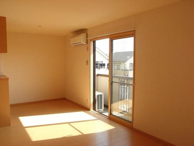 居室・リビング　※別号室参考写真です