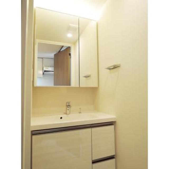 洗面設備　※写真は同タイプ住戸です。