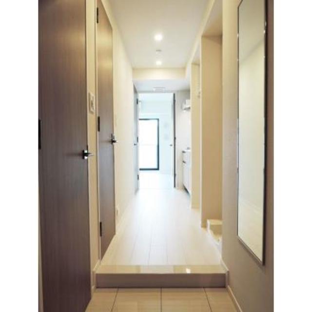 玄関　※写真は同タイプ住戸です。