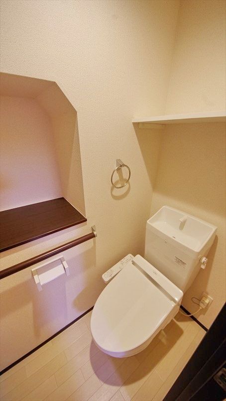 トイレ　トイレ