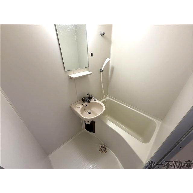 バス・シャワールーム　バスルーム