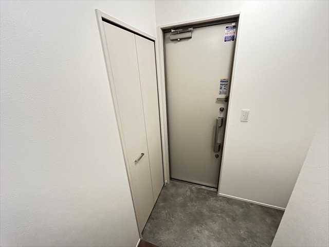 玄関　シューズクローク